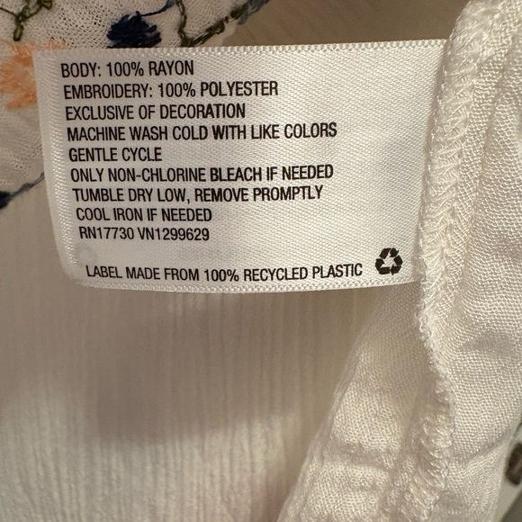 Knox Rose White Floral Embroidered Blouse - Picture 7 of 8